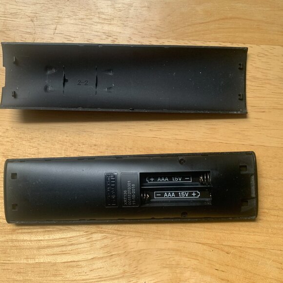 Genuine OEM Vizio Smart LCD LED TV Remote XRT136 Vudu Amazon iheart Netflix - Picture 7 of 8